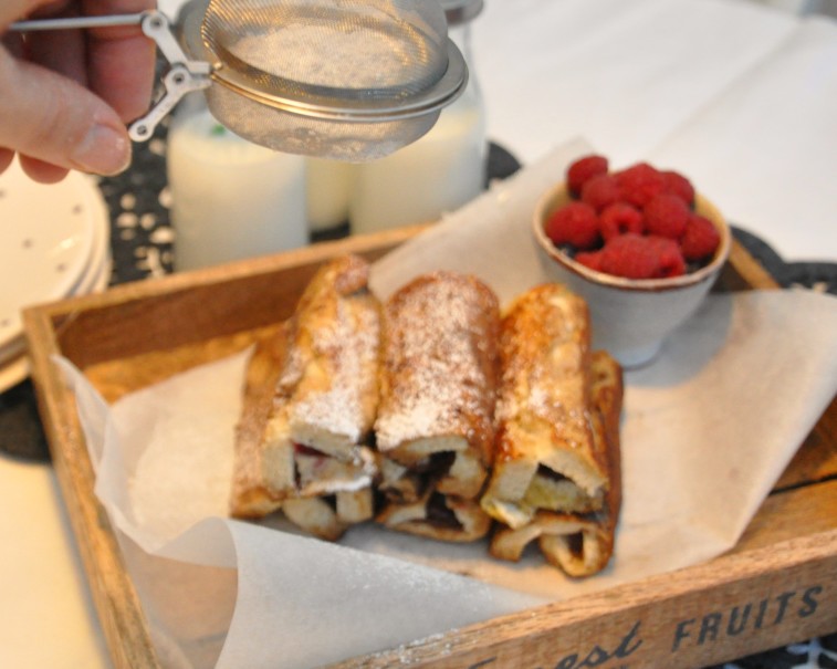 French toast roll up sugar