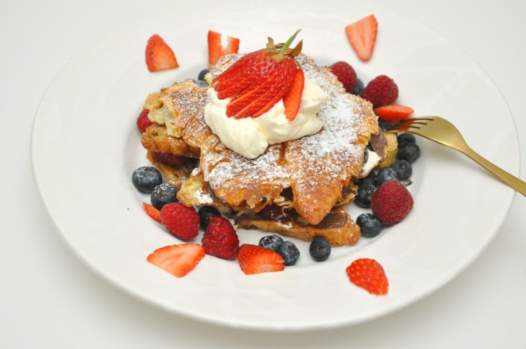 croissants french toast berries